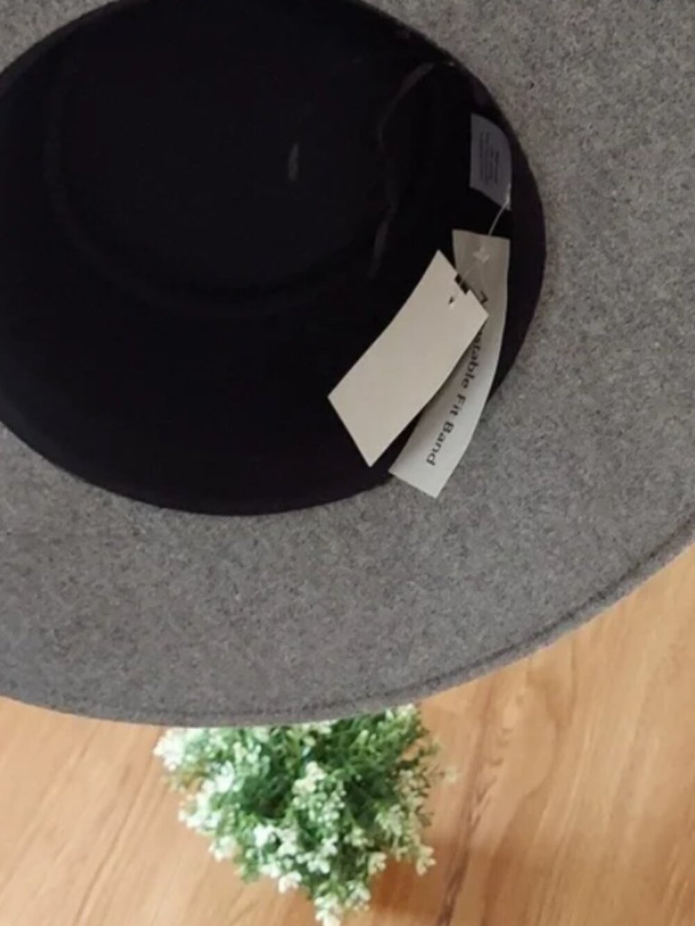 NWT Hat - Picture 3 of 4